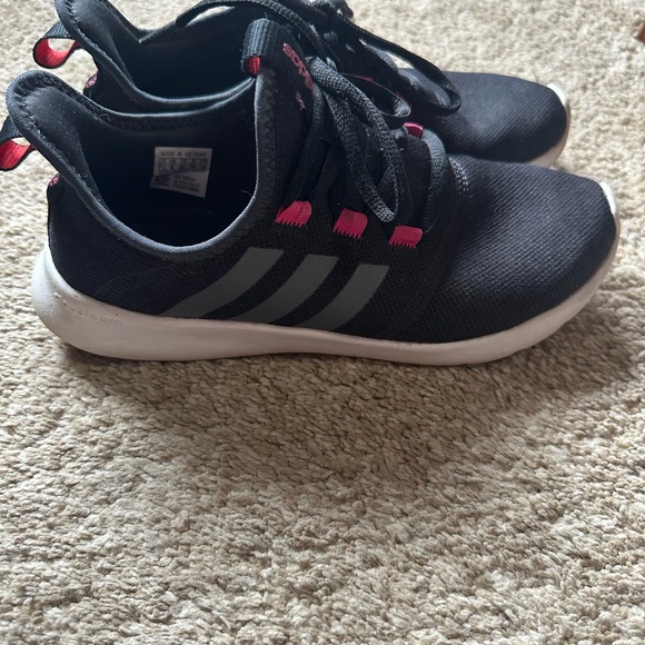 COPY - Women’s adidas cloudfoam shoes - Picture 2 of 5